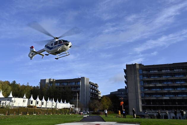 Illustration picture shows a Covid-19 patient transferred by helicopter from the CHU hospital in Liege to Koln, Germany, Tuesday 03 November 2020. Belgium is in a second lockdown as hospitalisations of COVID-19 patients reach record highs.  ERICxLALMAND 2576364