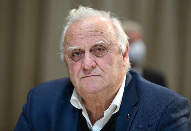 Der saarländische Landtag kommt am Dienstag (03.11.2020) zu einer Sondersitzung in der Saarlandhalle in Saarbrücken zusammen. Die Abgeordneten befassen sich mit den verschärften Maßnahmen zur Eindämmung der Corona-Pandemie. Im Bild: Innenminister Klaus Bouillon (CDU).