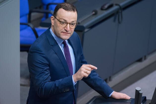 Berlin, Plenarsitzung im Bundestag Deutschland, Berlin - 06.11.2020: Im Bild ist Jens Spahn (Bundesminister für Gesundheit, cdu) während der Sitzung des deutschen Bundestags zu sehen. Berlin Bundestag Berlin Deutschland