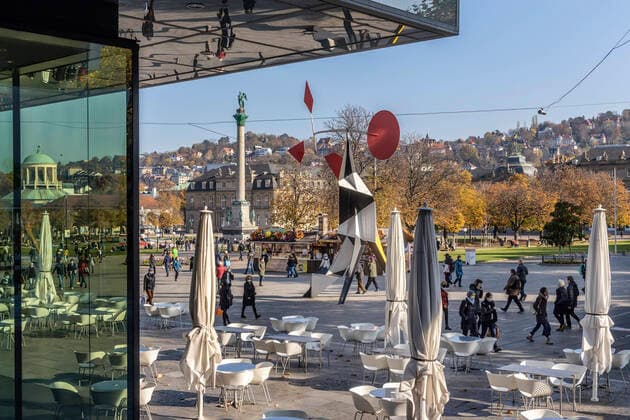 Geschlossene Gastronomie am Schlossplatz Stuttgart. Corona-Pandemie. DEU, Deutschland, Baden-Württemberg, Stuttgart, 06.11.2020