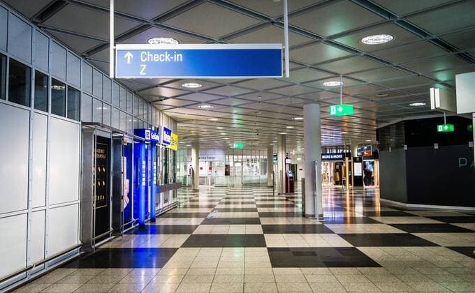 November 7, 2020, Freising, Bavaria, Germany: A virtually empty Munich International Airport where few people are to be seen as a result of increasing travel restrictions due to the Coronavirus crisis. Freising Germany - ZUMAb160 20201107_zbp_b160_019 Copyright: xSachellexBabbarx