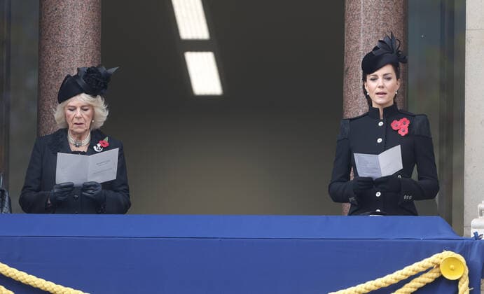 . 08 11 2020. London, United Kingdom. Camilla, The Duchess of Cornwall and Kate Middleton, The Duchess of Cambridge, at the Remembrance Sunday service at The Cenotaph in London.  xi-Imagesx IIM-21776-0050