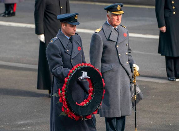 Bilder des Jahres 2020, Entertainment 11 November Entertainment Themen der Woche KW45 Entertainment Bilder des Tages . 08 11 2020. London, United Kingdom. Prince Charles, The Prince of Wales and Prince William, The Duke of Cambridge, at the Remembrance Sunday service at The Cenotaph in London.  xi-Imagesx IIM-21776-0055