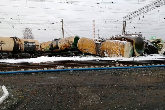 Bilder des Jahres 2020, News 11 November News Themen der Woche KW45 News Bilder des Tages NOVOSIBIRSK REGION, RUSSIA - NOVEMBER 8, 2020: 16 freight train carriages have derailed and collapsed at the Tatarskaya railway station; no injuries have been reported so far. Best quality available. The Press Office of the Novosibirsk Region Branch of the Russian Emergencies Ministry TASS THIS IMAGE HAS BEEN SUPPLIED BY A THIRD PARTY. EDITORIAL USE ONLY  TS0ED7A8