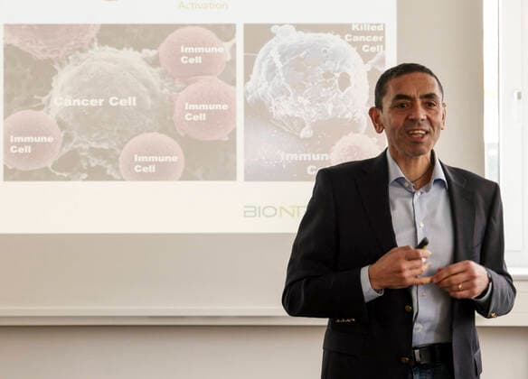 BIONTECH Pressereise der Staatskanzlei Rheinland-Pfalz 2018, Chemieunternehmen, Mediziner Ugur Sahin hält einen Vortrag 30.08.2018