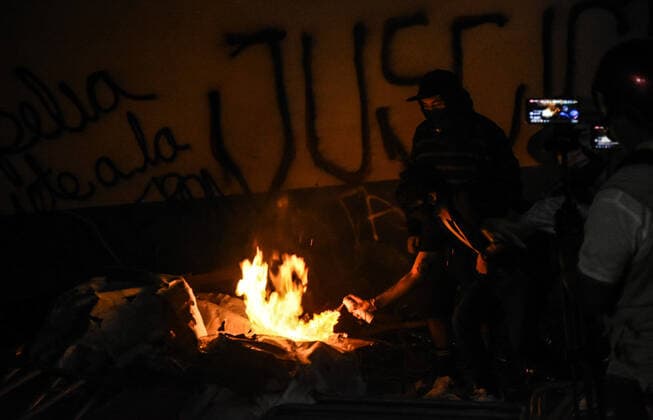 CANCUN, MEXICO - NOVEMBER 9: Women take part during the riots at Central Prosecutor s Office of Quintana Roo in protest against of Femicide of Alexis and demand from the authorities the lack of results to prevent Femicide in Mexico on November 9, 2020 in Cancun, Mexico. Credit: Rodolfo Flores Eyepix Group The Photo Access MEX - 2020 - Protest Against Alexis Gender-Violence in Cancun  Copyright: xRodolfoxFloresx