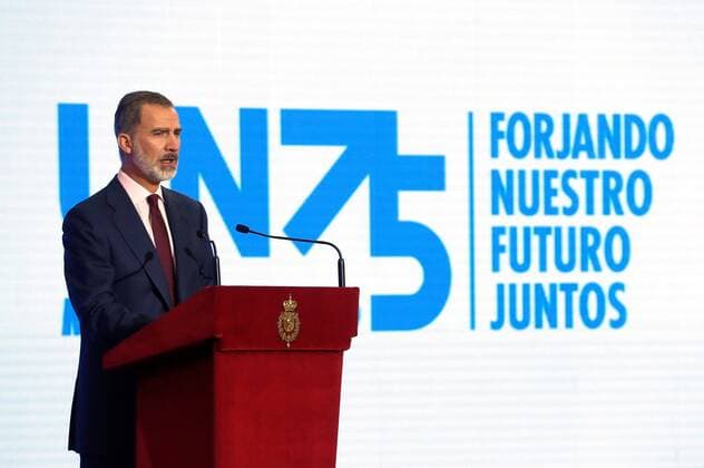 Bilder des Jahres 2020, Entertainment 11 November Spain s King Felipe VI delivers a speech during a ceremony to mark the 75th anniversary of the foundation of the United Nations Organization (UNO) at El Pardo palace in Madrid, central Spain, 10 November 2020. Celebration of UNO s 75th anniversary !ACHTUNG: NUR REDAKTIONELLE NUTZUNG!  Copyright: xJ.J.xGuillénx GRAF7197 20201110-637406145037453320