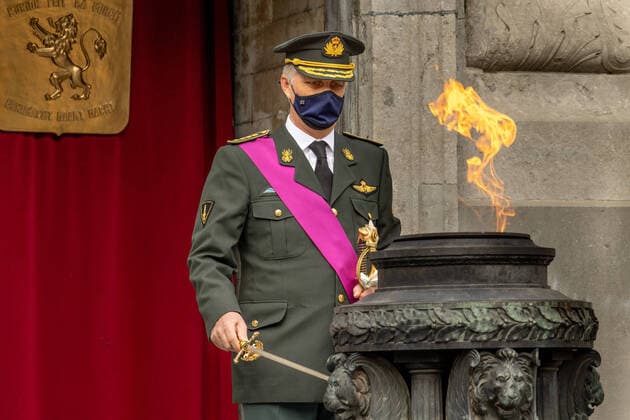 Bilder des Jahres 2020, Entertainment 11 November Entertainment Bilder des Tages BRUSSELS, BELGIUM - NOVEMBER 11: King Philippe of Belgium, attends Armistice Day at the Monument of the Unknown Soldier in front of the Congress Column on November 11, 2020 in Brussels, Belgium. Interior Minister Annelies Verlinden, Defense Minister Ludivine Dedonder and Head of Defense Admiral Michel Hofman also attend the ceremony in front of the Congress Column in Brussels. (Photo by Olivier Matthys Getty Images) Reporters Ranieri OlivierxMatthys