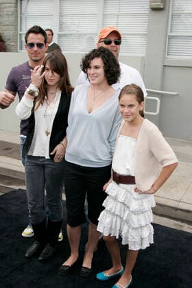 Scout Willis, Bruce Willis, Rumer Willis & Tallulah Willis Bruce Willis & Daughters Sony Playstation Bandtogether Smashbox Studios, Culver City, Los Angeles, Usa 10 December 2005  Copyright: MaryxEvansxAllstarxGrahamxWhitbyxBoot 12995678