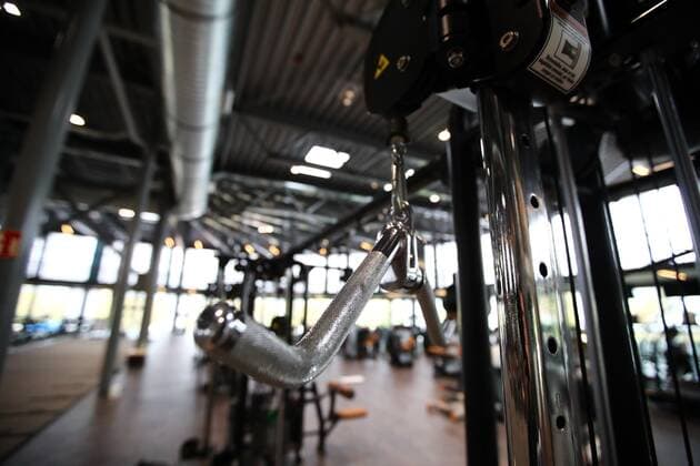 Diez Fitnessstudios in der Corona-Zeit Fitnessgeraete in einem leeren Fitnessstudio Fitnessstudios in der Corona-Zeit Copyright: xEibner-Pressefotox EP_RWS