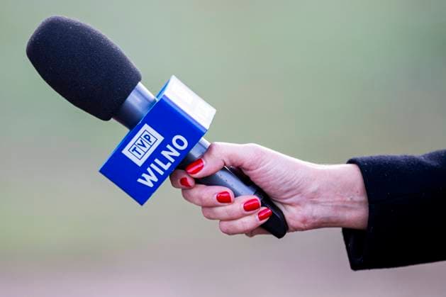 Pabrade Lithuania October 21, 2019 hand holding TVP wilno Microphone for interview Vilnius Lithuania  Copyright: xKarolisxKavolelisx Telewizja Polska