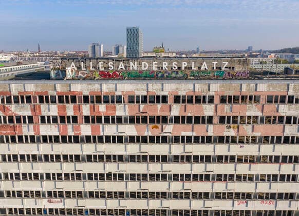 Deutschland, Berlin, Alexanderplatz, Haus der Statistik, 13.11.2020