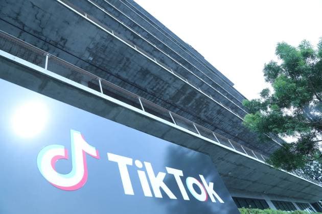 (201114) -- WASHINGTON, Nov. 14, 2020 () -- Photo taken on Aug. 21, 2020 shows a logo of TikTok s Los Angeles Office in Culver City, Los Angeles County, the United States. Popular video-sharing app TikTok was granted by the U.S. government a 15-day extension to reach a deal with U.S. buyers, a federal court filing showed Friday. This means the deadline for ByteDance, TikTok s Chinese parent company, to reach a deal with Oracle and Walmart has been extended from Nov. 12 to Nov. 27, according to the U.S. District Court for the District of Columbia. () U.S.-TIKTOK-EXTENSION-DEAL Xinhua 