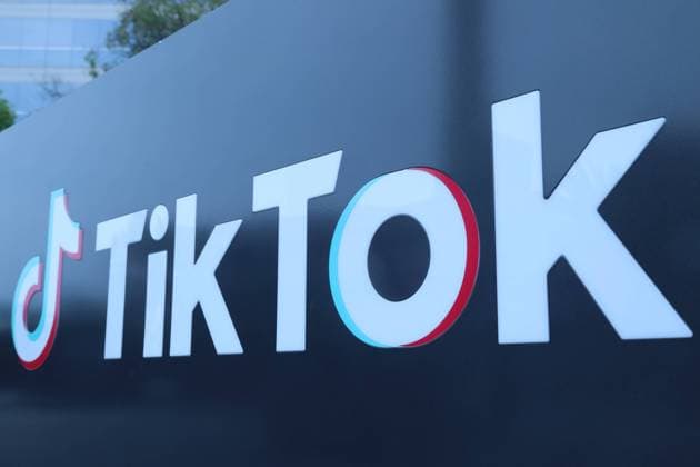 (201114) -- WASHINGTON, Nov. 14, 2020 () -- Photo taken on Aug. 21, 2020 shows a logo of TikTok s Los Angeles Office in Culver City, Los Angeles County, the United States. Popular video-sharing app TikTok was granted by the U.S. government a 15-day extension to reach a deal with U.S. buyers, a federal court filing showed Friday. This means the deadline for ByteDance, TikTok s Chinese parent company, to reach a deal with Oracle and Walmart has been extended from Nov. 12 to Nov. 27, according to the U.S. District Court for the District of Columbia. () U.S.-TIKTOK-EXTENSION-DEAL Xinhua 