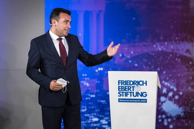 Zoran Zaev, Ministerpraesident von Nordmazedonien, aufgenommen im Rahmen der Verleihung des Menschenrechtspreise 2020 der Friedrich-Ebert-Stiftung in Berlin, 16.11.2020. Berlin Germany