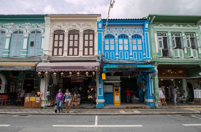 (201120) -- PHUKET, Nov. 20, 2020 -- Photo taken on Sept. 13, 2020 shows the old town of Phuket, Thailand. Phuket, the largest island of Thailand, lies off the west coast of Thailand in the Andaman Sea. It is among the world s finest beach destinations, with fine white sands, nodding palm trees, glittering seas and lively towns. ) (CitySketch)THAILAND-PHUKET ZhangxKeren 