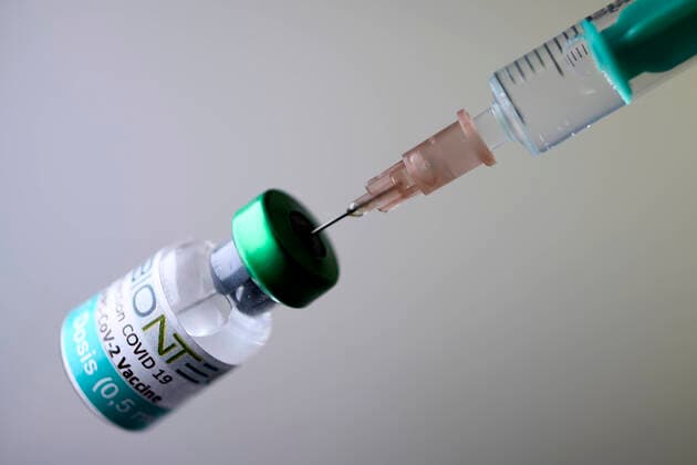 BIONTECH Impfstoff STOCK FOTO COVID 19 SARS-CoV-2 VACCINE Impfung- Impfstoff Stock Bilder vom 22.11.2020 Meerbusch