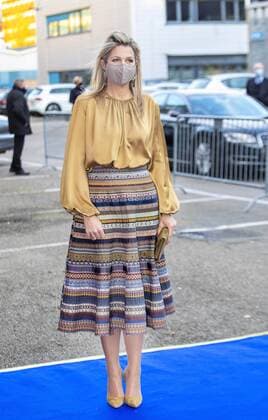23-11-2020 Amsterdam Queen Maxima arriving at the award ceremony, to ISH Dance Collective, of the Prins Bernhard Cultuurfonds 2020 at the Kromhouthal in Amsterdam. The Cultuurfonds awards this oeuvre prize of 150.000 euro, annually to a person or institution with a great track record in the field of culture, nature or science in the Netherlands  Copyright: xPPEx