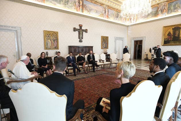 November 23,2020 : pope francesco meets the delegation of the National Basketball Players Association in vatican  Copyright: x VATICANxMEDIAx CPPx xIPAx x CatholicxPressxPhotox