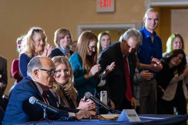 Rudy Guliani, President Trump attorney, gets a standing applause prior to delivering remarks at a Pennsylvania state hearing on election issues, in Gettysburg, Pennsylvania on Wednesday, November 25, 2020.  WAP20201125519 KENxCEDENO