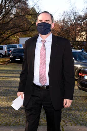 Hubert Aiwanger bei der Pressekonferenz zu den aktuellen Entwicklungen der Corona-Pandemie und Verschärfung der Maßnahmen zu deren Eindämmung im Prinz Carl Palais. München, 26.11.2020