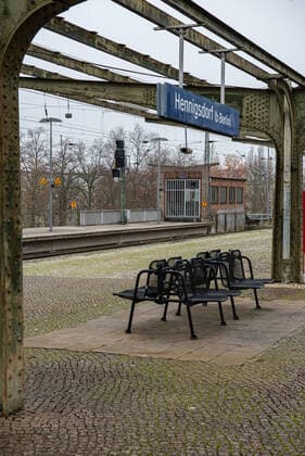 Endstation der S25 nach hennigsdorf Der S- Bahn und Regionalbahnhof Hennigsdorf Berlin Hennigsdorf Berlin Deutschland