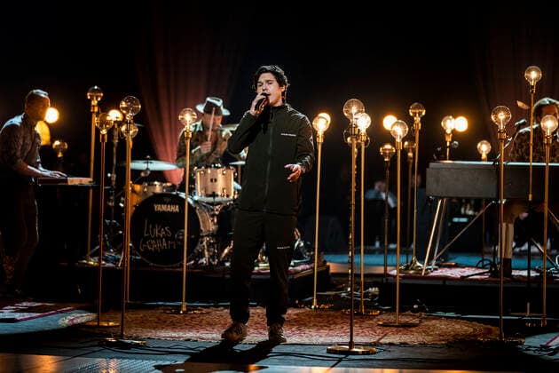 Lukas Graham paa scenen ved Danish Music Awards i Royal Arena loerdag den 28. november 2020. , Copyright: MartinxSylvestx cop300 spdk20201129-002722-L