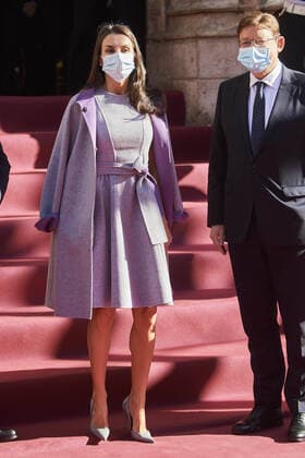 30-11-2020 Valencia Queen Letizia arriving for a ceremony of the Jaime I Awards held at Silk Exchange (lonja de los Mercaderes) of Valencia, Spain. The Jaime I Awards recognizes the efforts of the promotion of scientist research.  Copyright: xPPEx