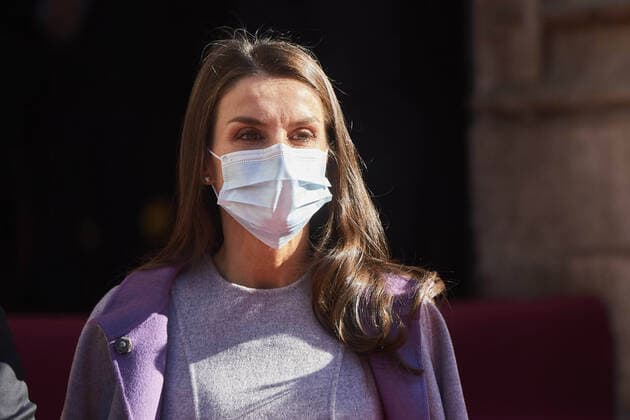 30-11-2020 Valencia Queen Letizia arriving for a ceremony of the Jaime I Awards held at Silk Exchange (lonja de los Mercaderes) of Valencia, Spain. The Jaime I Awards recognizes the efforts of the promotion of scientist research.  Copyright: xPPEx