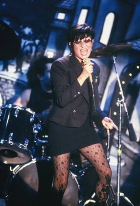Die Sängerin Guesch Patti (bürgerlich Patricia Porasse) bei einem TV Auftritt am 24.01.1988 *** The singer Guesch Patti bourgeois Patricia Porasse at a TV appearance on 24 01 1988
