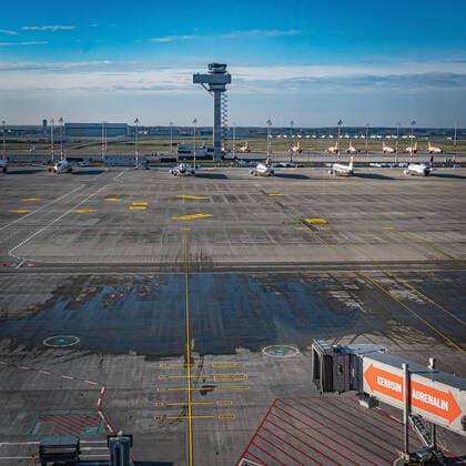 Flughafen BER Berlin Brandenburg in Schönefeld ; _05.12.2020 Flughafen BER