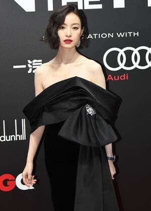 Chinese actress Ni Ni shows up in black dress, showing her beauty and elegance at the red carpet for the GQ Men of The Year 2020, Shanghai, China, 4 December 2020.