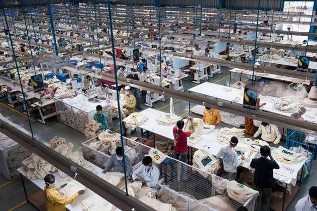 India Miraj , textile factory INDIA Miraj , factory Esteam produce fair trade cotton bags for discounter like Lidl *** INDIEN Miraj , Textilfabrik Esteam fertigt u.a. fuer Lidl fairtrade Baumwolltaschen Miraj Maharashtra India