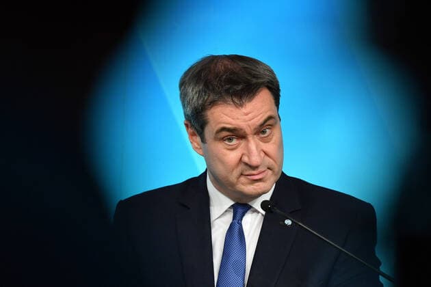 Markus SOEDER (Ministerpraesident Bayern und CSU Vorsitzender), Einzelbild,angeschnittenes Einzelmotiv,Portraet,Portrait,Porträt. Pressekonferenz der Bayerischen Staatsregierung nach ausserordentlicher Ministerratssitzung zum Thema Verschaerfung der Coronamassnahmen in der Corona Pandemie am 06.12.2020 im Prinz Carl Palais in Muenchen.