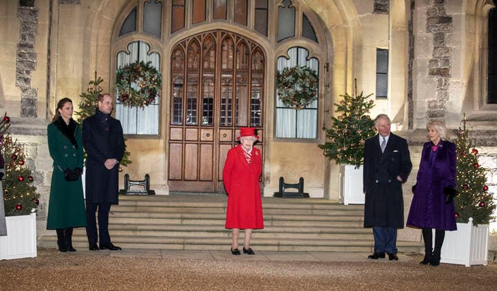 Entertainment Bilder des Tages . 08 12 2020. Windsor , United Kingdom. Queen Elizabeth II , Prince of Wales and Camilla, the Duchess of Cornwall, with Prince William and Kate Middleton, the Duke and Duchess of Cambridge at Windsor Castle, United Kingdom. The Royals thanked local volunteers and key workers following the end of Will & KateÕs Royal Train tour of the UK.  xPoolx xi-Imagesx IIM-21894-0003