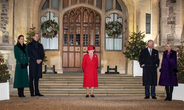 . 08 12 2020. Windsor , United Kingdom. Queen Elizabeth II , Prince of Wales and Camilla, the Duchess of Cornwall, with Prince William and Kate Middleton, the Duke and Duchess of Cambridge at Windsor Castle, United Kingdom. The Royals thanked local volunteers and key workers following the end of Will & KateÕs Royal Train tour of the UK.  xPoolx xi-Imagesx IIM-21894-0004