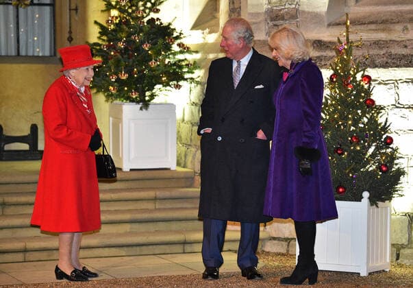 Entertainment Bilder des Tages . 08 12 2020. Windsor , United Kingdom. Queen Elizabeth II , Prince of Wales and Camilla, the Duchess of Cornwall, with Prince William and Kate Middleton, the Duke and Duchess of Cambridge at Windsor Castle, United Kingdom. The Royals thanked local volunteers and key workers following the end of Will & KateÕs Royal Train tour of the UK.  xPoolx xi-Imagesx IIM-21894-0013
