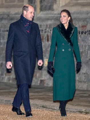 . 08 12 2020. Windsor , United Kingdom. Prince William and Kate Middleton, the Duke and Duchess of Cambridge at Windsor Castle, United Kingdom. The Royals thanked local volunteers and key workers following the end of their Royal Train tour of the UK.  xPoolx xi-Imagesx IIM-21894-0017