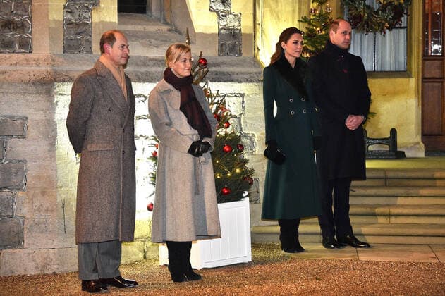 . 08 12 2020. Windsor , United Kingdom. Prince William and Kate Middleton, the Duke and Duchess of Cambridge with Prince Edward and Sophie, the Earl and Countess of Wessex at Windsor Castle, United Kingdom. The Royals thanked local volunteers and key workers following the end of Will & KateÕs Royal Train tour of the UK.  xPoolx xi-Imagesx IIM-21894-0019