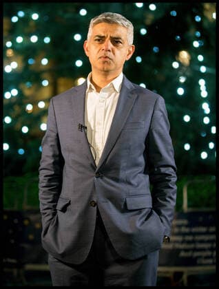 . 09 12 2020. London, United Kingdom. Trafalgar Square Menorah. London Mayor Sadiq Khan attends the 2020 Covid reduced Hanukkah in the Square at London s Trafalgar Square.  xMartynxWheatleyx xi-Imagesx IIM-21896-0015