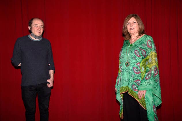 John Brunton und Tricia Leonard beim digitalen Feierabend mit dem Duo Hiraeth im Kleinen Theater Haar. Haar, 09.12.2020