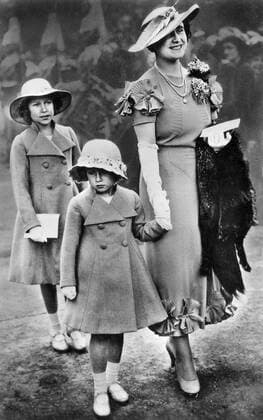 Queen Elizabeth II, Of United Kingdom, As a child, With the Queen Mother, Elizabeth, And Princess Margaret, late 1930 s  Copyright: xJTxVintagex xGlasshousexImagesx jtv006701