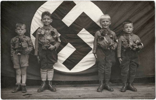 Archivbilder der Woche KW50 Four Boys, Hitler Youth, Germany, 1935  Copyright: xJTxVintagex xGlasshousexImagesx jtv006862