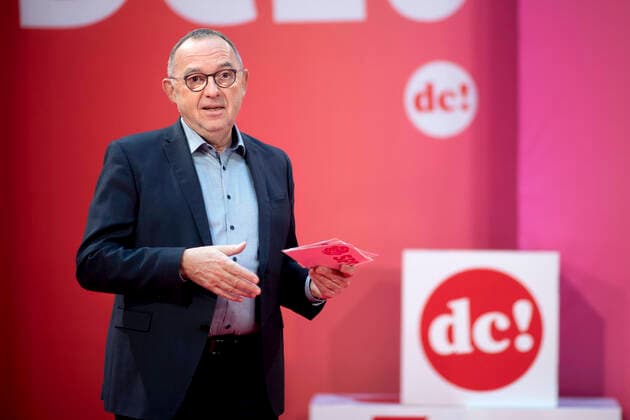 Norbert Walter-Borjans, digital debate camp SPD DEU, Deutschland, Germany, Berlin, 04.03.2018 Norbert Walter-Borjans, co Vorsitzender der SPD, waehrend des SPD Debattencamp SPDDC20 in Vorbereitung zum Regierungsprogramm vor der Statur von Willy Brandt im Willy-Brandt-Haus, der Parteizentrale der SPD, in Berlin. Norbert Walter-Borjans, co leader of the German Social Democrats SPD, during a digital debate camp at the headquarters of the SPD on December 12, 2020 in Berlin, Germany. The German party exchanged ideas with its candidate for chancellor, Olaf Scholz and the party leadership, along with experts from academia, business, the media and trade unions.Discussions in over 30 sessions with more than 70 speakers *** Norbert Walter Borjans
