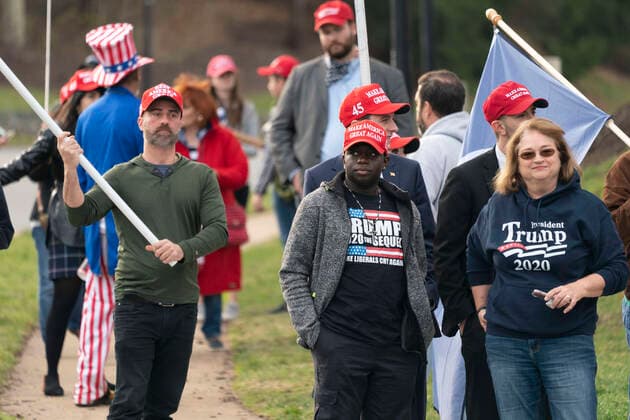 December 13, 2020, Sterling, Virginia, USA: Protesters demonstrate as United States President Donald J. Trump visits Trump National Golf Club in Sterling, VA, December 13, 2020. Credit: Pool via CNP Sterling USA - ZUMAs152 20201213_zaa_s152_019 Copyright: xChrisxKleponisx