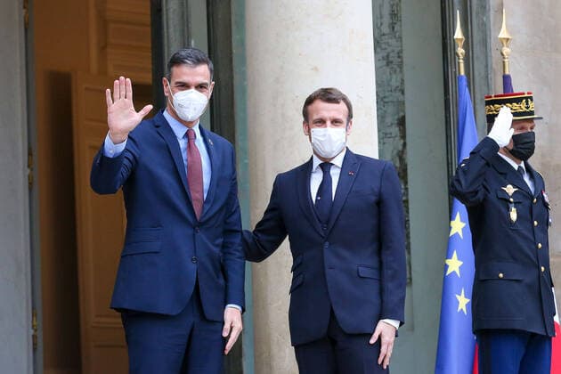 Paris on 14 December 2020 OECD Leaders™ Event on the commemoration of the 60th anniversary of the signing of the OECD Convention. Spain s Prime Minister Pedro Sanchez (L) an French President Emmanuel Macron (R) Copyright: JoaquimxFerreira