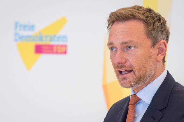 Berlin, Pressekonferenz der Fdp Fraktion Deutschland, Berlin - 15.12.2020: Im Bild ist Christian Lindner (Bundesvorsitzender FDP) während der Pressekonferenz der Fraktion im deutschen Bundestag zu sehen. Berlin Bundestag Berlin Deutschland