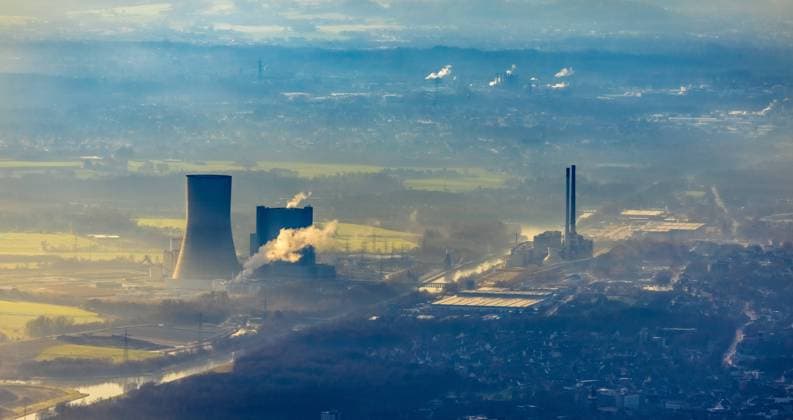 Luftbild des Kraftwerk Datteln 4, EON4 einem Kohlekraftwerk am Dortmund-Ems-Kanal in Datteln in Nordrhein-Westfalen, Deutschland. !ACHTUNGxMINDESTHONORARx60xEURO! *** Aerial view of the Datteln 4 power plant, EON4 a coal-fired power plant on the Dortmund Ems Canal in Datteln in North Rhine-Westphalia, Germany ATTENTIONxMINDESTHONORARx60xEURO