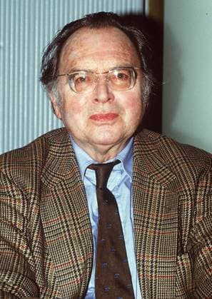 WILL QUADFLIEG WILL QUADFLIEG, deutscher Schauspieler, Theaterdarsteller und Theaterregisseur, Hörspielsprecher, Portrait circa 1998. WILL QUADFLIEG, German actor, theatre actor and director, radio play speaker, portrait circa 1998., Deutschland Copyright: kpa UnitedArchives55031378 EDITORIAL USE ONLY