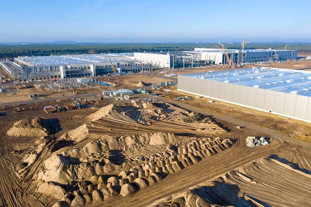 Bilder des Jahres 2020, News 12 Dezember News Bilder des Tages Deutschland, Brandenburg, Tesla Gigafactory Berlin-Brandenburg im Bau, 19.12.2020 *** Germany, Brandenburg, Tesla Gigafactory Berlin Brandenburg under construction, 19 12 2020